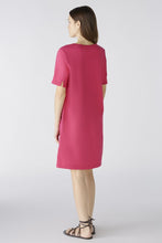 Load image into Gallery viewer, Oui Short Sleeve Linen Jersey Dress in Raspberry

