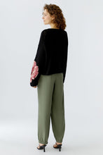 Load image into Gallery viewer, Oui Flower Sweater in Black