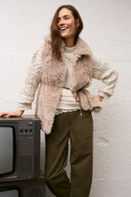 Load image into Gallery viewer, Oui Faux Fur Vest in Light Stone
