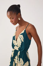 Load image into Gallery viewer, Dress To Green Pétala V Neck Wrap Maxi Dress