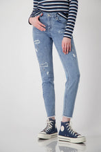 Load image into Gallery viewer, Monari Jeans with Embellishment
