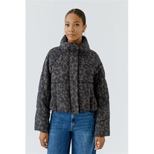Load image into Gallery viewer, Oui Quilted Leopard Print Jacket