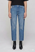 Load image into Gallery viewer, Marc Aurel Slight Barrel Jean in Blue