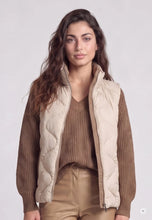 Load image into Gallery viewer, Marc Aurel Vest in Light Beige