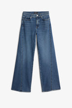 Load image into Gallery viewer, 7 For All Mankind Twisted Lotta Jeans with Studs