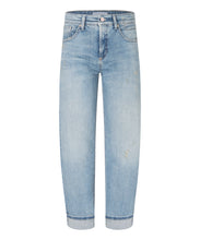 Load image into Gallery viewer, Cambio Gaia Relaxed Jeans in Summer Tea Wash