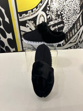 Load image into Gallery viewer, Ilse Jacobsen Tulip Faux Fur Slippers in Black