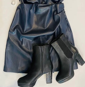 Mélissa Nepton Kori Vegan Leather Skirt in Midnight Navy