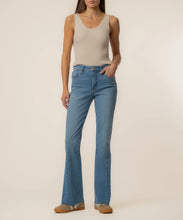 Load image into Gallery viewer, Kut From The Kloth Kelly High Rise Kick Flare Side Insert Jeans in Zest