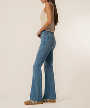 Load image into Gallery viewer, Kut From The Kloth Kelly High Rise Kick Flare Side Insert Jeans in Zest