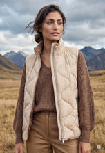 Load image into Gallery viewer, Marc Aurel Vest in Light Beige