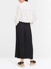 Load image into Gallery viewer, Marc Cain Wolin Pleated Pant in Black
