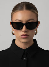 Load image into Gallery viewer, Otra Nove Sunglasses in Black/Smoke