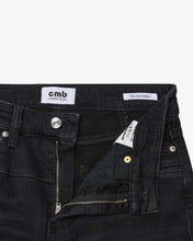 Load image into Gallery viewer, Cambio Pearlie Jeans in Black
