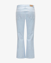 Load image into Gallery viewer, Seductive Claire Kick Jeans in Light Blue
