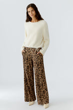 Load image into Gallery viewer, Oui Cuddly Pullover in Whitecap
