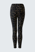 Load image into Gallery viewer, Oui Leo Print Leggings in Dark Brown/Black

