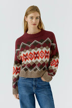 Load image into Gallery viewer, Oui Knitted Diamond Pattern Sweater in Dark Red/Taupe
