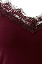 Load image into Gallery viewer, Oui Jersey Cami in Bramble Berry
