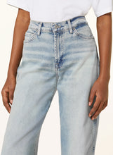 Load image into Gallery viewer, 7 For All Mankind Lotta Jeans in Amuse Moi
