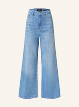 Load image into Gallery viewer, 7 For All Mankind Lotta Cropped Jeans in Charleston
