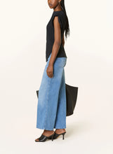 Load image into Gallery viewer, 7 For All Mankind Lotta Cropped Jeans in Charleston
