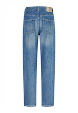 Load image into Gallery viewer, Marc Aurel Slight Barrel Jean in Blue
