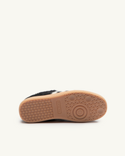 Load image into Gallery viewer, Back 70 Cloud Sneaker in Black/Beige
