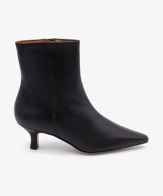 Angel Alarcon Cleo Boot in Black