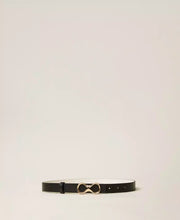 Load image into Gallery viewer, Twinset Reversible Belt in Black/Parchment Beige
