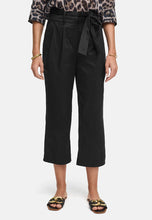 Load image into Gallery viewer, Catnoir Cropped Belted Pants in Black
