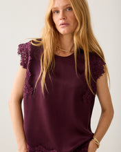 Load image into Gallery viewer, Summum Sleeveless Top with Lace in Plum

