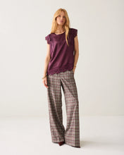 Load image into Gallery viewer, Summum Sleeveless Top with Lace in Plum
