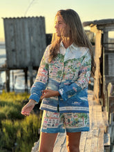 Load image into Gallery viewer, Vilagallo Tea Shirt in Multi Print

