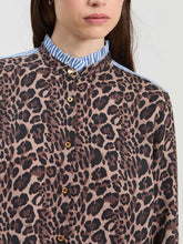 Load image into Gallery viewer, Vilagallo Diana Animal Print Shirt
