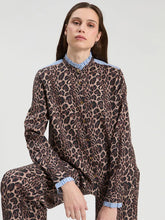 Load image into Gallery viewer, Vilagallo Diana Animal Print Shirt
