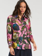 Load image into Gallery viewer, Vilagallo Tea Floral Silk Blouse
