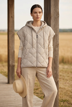 Load image into Gallery viewer, Ilse Jacobsen Peppy12 Vest in Silver

