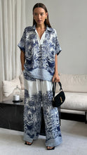 Load image into Gallery viewer, Charli Stella Set in Indigo Blue Print
