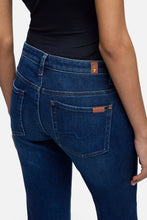 Load image into Gallery viewer, 7 For All Mankind The SLIM Slim Illusion Jean in Current
