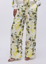 Load image into Gallery viewer, LIJ JO Printed Satin Trousers
