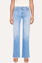 Load image into Gallery viewer, Cambio Tess Wide Leg Jeans in Summer Contrast
