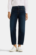 Load image into Gallery viewer, Cambio Elin Jean in Dark Used Wash
