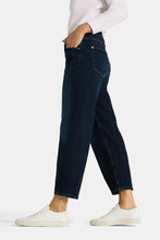 Load image into Gallery viewer, Cambio Elin Jean in Dark Used Wash
