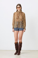 Load image into Gallery viewer, Suncoo Lux Leopard Print Blouse
