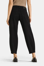 Load image into Gallery viewer, Cambio Elin Jean in Basic Rinsed Black
