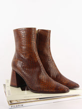 Load image into Gallery viewer, Angel Alarcon Trimia Croco Boot
