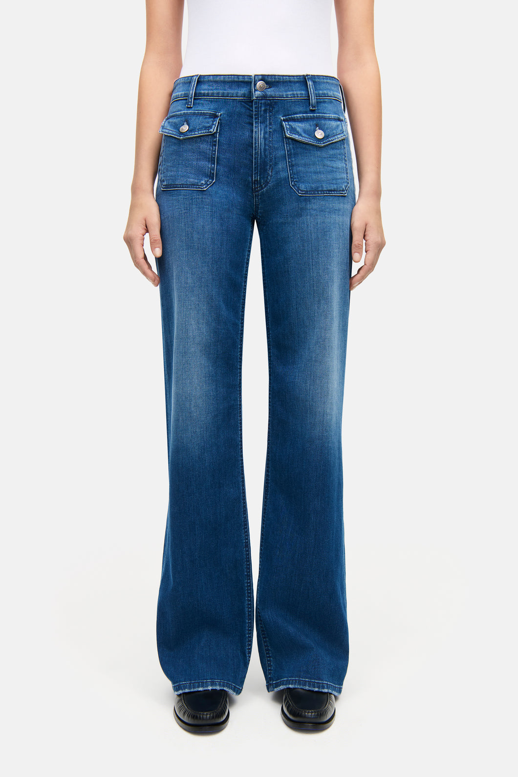 Cambio Aimee Patched Pocket Jeans in Mid Sunny