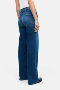 Cambio Aimee Patched Pocket Jeans in Mid Sunny