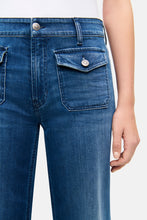 Load image into Gallery viewer, Cambio Aimee Patched Pocket Jeans in Mid Sunny
